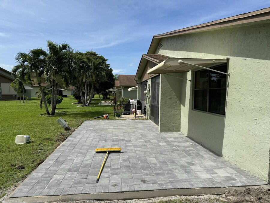 Paver driveway with fresh lawn, Manny's Paver Creation